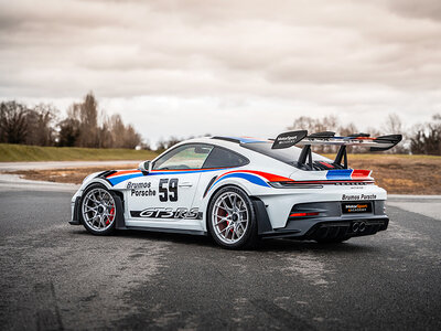 Coffret cadeau Stage de pilotage : 2 tours de circuit au volant d'une Porsche 992 GT3 RS