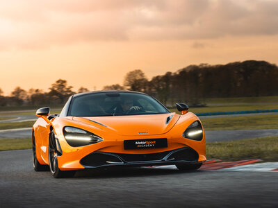 Coffret Stage de pilotage : 2 tours de circuit au volant d'une McLaren 720S