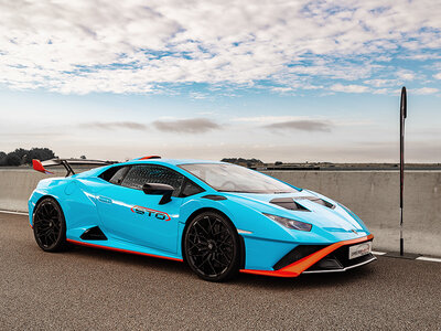 Coffret cadeau Stage de pilotage : 2 tours de circuit au volant d'une Lamborghini Huracán ou d’une Lamborghini Huracán STO