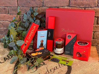 Cofanetto regalo Casa dolce casa: 1 consegna a domicilio ricca di prodotti dolciari Bodrato Cioccolato