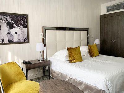 Coffret Séjour de 2 jours en hôtel 4* au centre de Cannes avec champagne