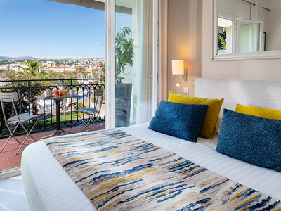 Coffret Séjour à Nice : 1 nuit en hôtel 4* en bord de mer avec champagne