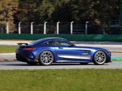 Stage de pilotage : 2 tours sur le circuit de Spa-Francorchamps en Mercedes AMG GT R Pro