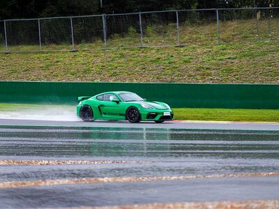 Coffret Stage de pilotage : 1 tour sur le circuit de Spa-Francorchamps en Porsche 718 Cayman GT4