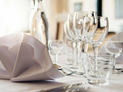 2-rättersmiddag med vinpaket för 2 på Hotel Bellevue