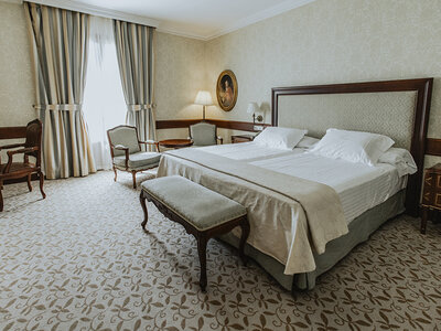 Caja ¡Segovia exclusiva!: 1 noche con desayuno para 2 en Hotel Cándido 4*SUP