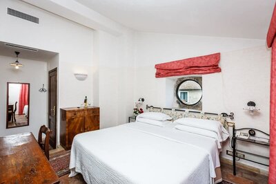 Soggiorno enologico: 1 notte con visita alla cantina e degustazione vini