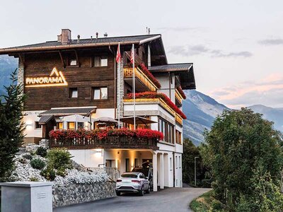 Geschenkbox Wellness Auszeit mit Spa in Crans-Montana für zwei Personen