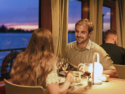 Coffret cadeau Croisière gourmande avec dîner au fil des quais UNESCO à Bordeaux