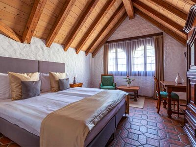 Cofanetto 1 notte da favola con cena gourmet e accesso sauna al Schloss-Hotel 4* di Merlischachen