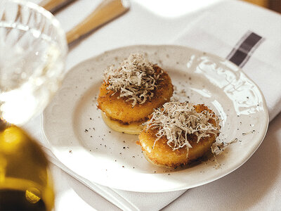 Boks 7-retters middag med vinmenu hos Restaurant Gabrielle for 2