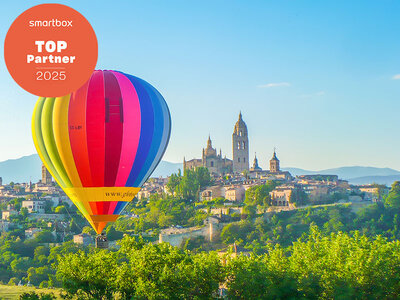 Caja regalo Vuelo en globo y brindis en Segovia para 2 personas