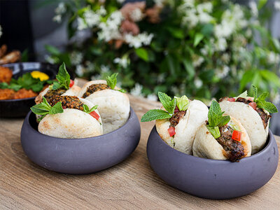 Cofanetto Originale cena con musica dal vivo e menù di 3 portate sul Lago di Ginevra