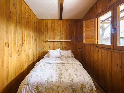 Caja Camping Carlos III, Córdoba: 1 noche con desayuno en cabaña de madera para 2 personas