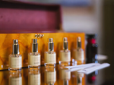 Cofanetto regalo Originale percorso olfattivo con profumo artigianale personalizzato