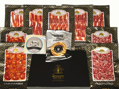 Caja regalo Picoteo deluxe a casa de Sensaciones Gourmet con pack gratis de chorizo ibérico