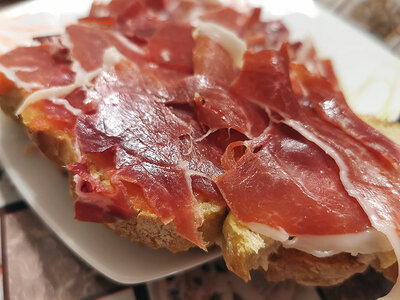 Picoteo deluxe a casa de Sensaciones Gourmet con pack gratis de chorizo ibérico