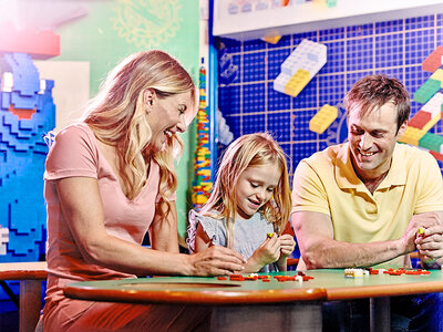 Geschenkbox Eintritt in das LEGOLAND Discovery Centre Berlin für 2 Erwachsene und 1 Kind