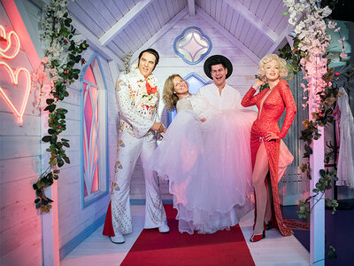 Eintritt zu Madame Tussauds Wien für 2 Erwachsene und 1 Kind