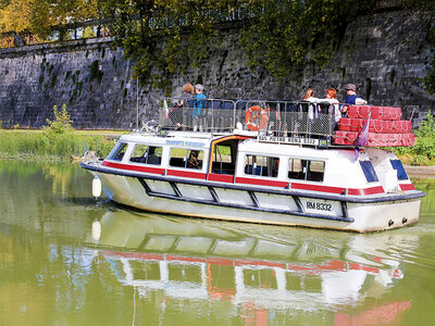 Navigando nella storia: tour sul Tevere in barca e ingresso a Castel Sant'Angelo