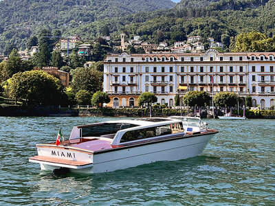 Cofanetto Festa di addio al nubilato o celibato sul Lago di Como con tour privato in Taxi Boat e Prosecco