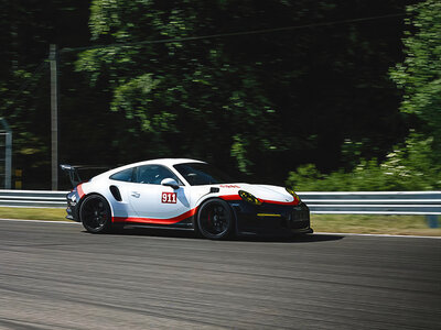 Boks Kør racerbil: 1 omgang i Porsche GT3 RS på Ring Knutstorp
