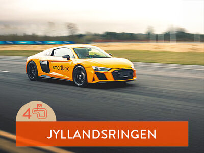 Gaveæske Kør racerbil: 4 omgange i Audi R8 på Jyllandsringen