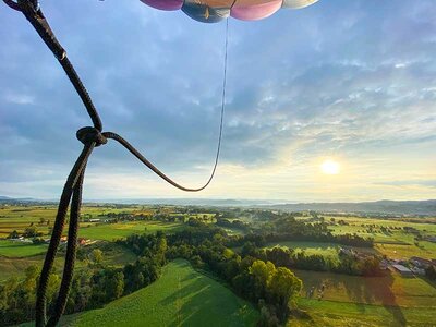 Cofanetto Barolo dall’alto: volo in mongolfiera con esclusiva degustazione vini