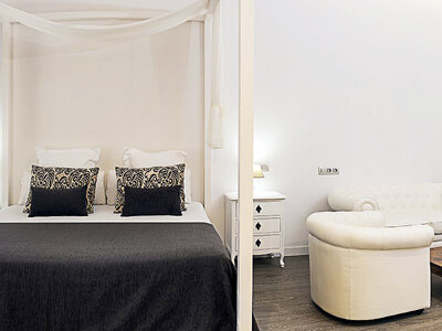 Caja Fin de semana en 1881 Hotel Balneario Vichy Catalan 3*:  2 noches, botella de cava y acceso a spa