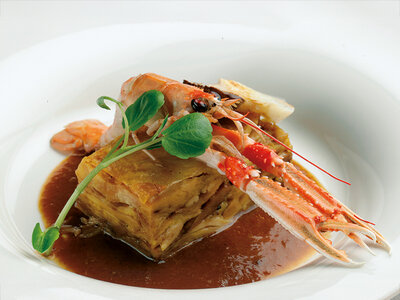 Caja 1881 Hotel Balneario Vichy Catalan 3*: 1 menú con postre y bebida y acceso a spa para 2