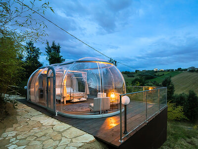 Cofanetto regalo Notte magica in Bubble Suite: esperienza unica nelle Marche