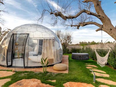 Cofanetto regalo Luce di stelle e sapori di Puglia: 1 notte insolita in cupola geodetica a San Vito dei Normanni