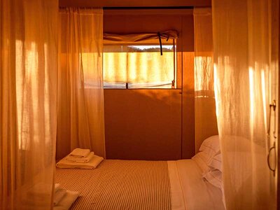 Insolita esperienza Glamping: 1 notte in Lodge Tent nella Maremma toscana