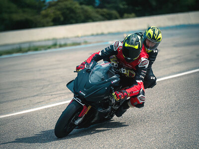 Coffret cadeau Adrénaline pure : baptême moto sur le légendaire circuit Paul Ricard