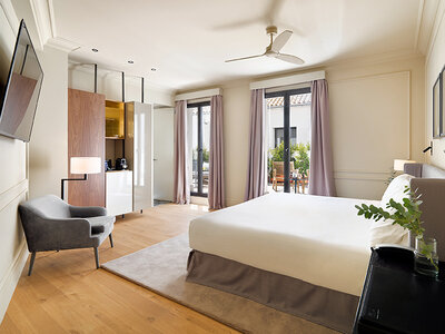 Caja H10 Palacio Colomera 4*: 2 noches con desayuno para 2 personas