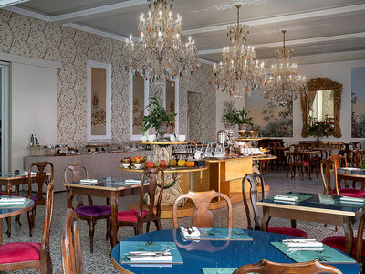 Lusso e gusto a Viareggio: 1 notte con cena in hotel 4* vista mare