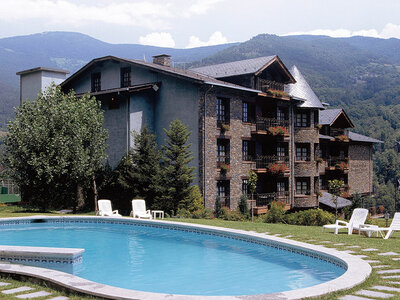 2 noches, desayuno y acceso a spa en Abba Xalet Suites Hotel 4* SUP