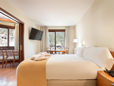 Caja 1 noche, desayuno y acceso a spa en Abba Xalet Suites Hotel 4* SUP