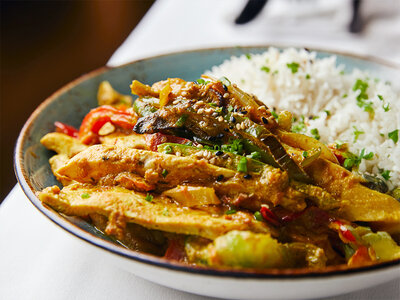 Casa Carmen Restaurant - Puerto Venecia, Zaragoza: 1 menú para 2 personas