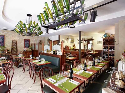 Restaurant Gault & Millau à Paris: dîner gastronomique 3 plats et coupe de champagne pour 2 à Le Mesturet