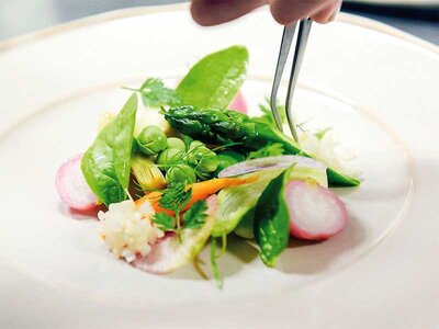 Restaurant Gault & Millau à Paris : dîner gastronomique de 5 plats pour 2 au restaurant Armani