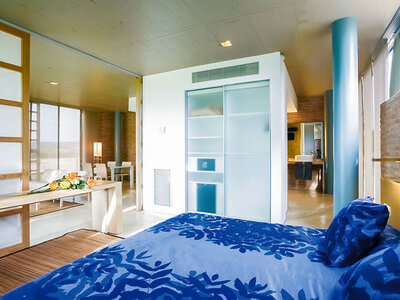 Caja Hotel URH Molí del Mig 4*, Girona: 1 noche, acceso a spa y cena para 2