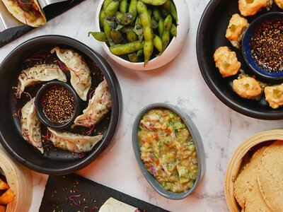 Coffret Un dîner parisien stylé chez Unplug : trois plats & cocktail pour deux