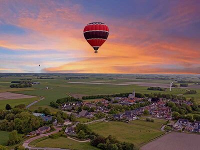 Doos Ballonvaart voor hem of premium verblijf voor 2