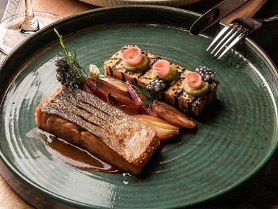 Un regalo para él: escapadas o cenas gourmet