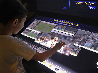 Caja ¡Hala merengues! 2 entradas de adulto y 1 de niño para el Santiago Bernabéu en temporada baja