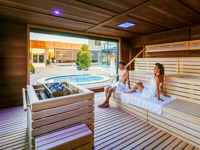 Cofanetto Benessere paradisiaco di coppia a Monticello Spa&Fit: ingresso feriale con kit e cerimonia benessere