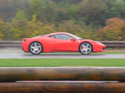 Circuito Internazionale di Viterbo: 2 travolgenti giri su Ferrari 458 e Lamborghini Gallardo con video ricordo