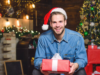 Cofanetto regalo Buon Natale, fratello! Soggiorni, cene, avventure o pause benessere a scelta per 2 persone