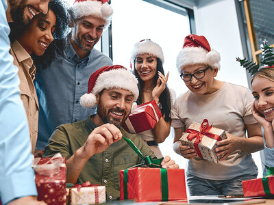 Cofanetto regalo Il regalo di Natale perfetto per il miglior collega: soggiorni, cene, pause relax e avventure!